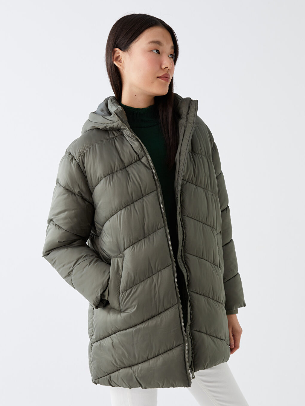 LCW Modest Gri Kapüşonlu Düz Uzun Kollu Oversize Kadın Şişme Mont