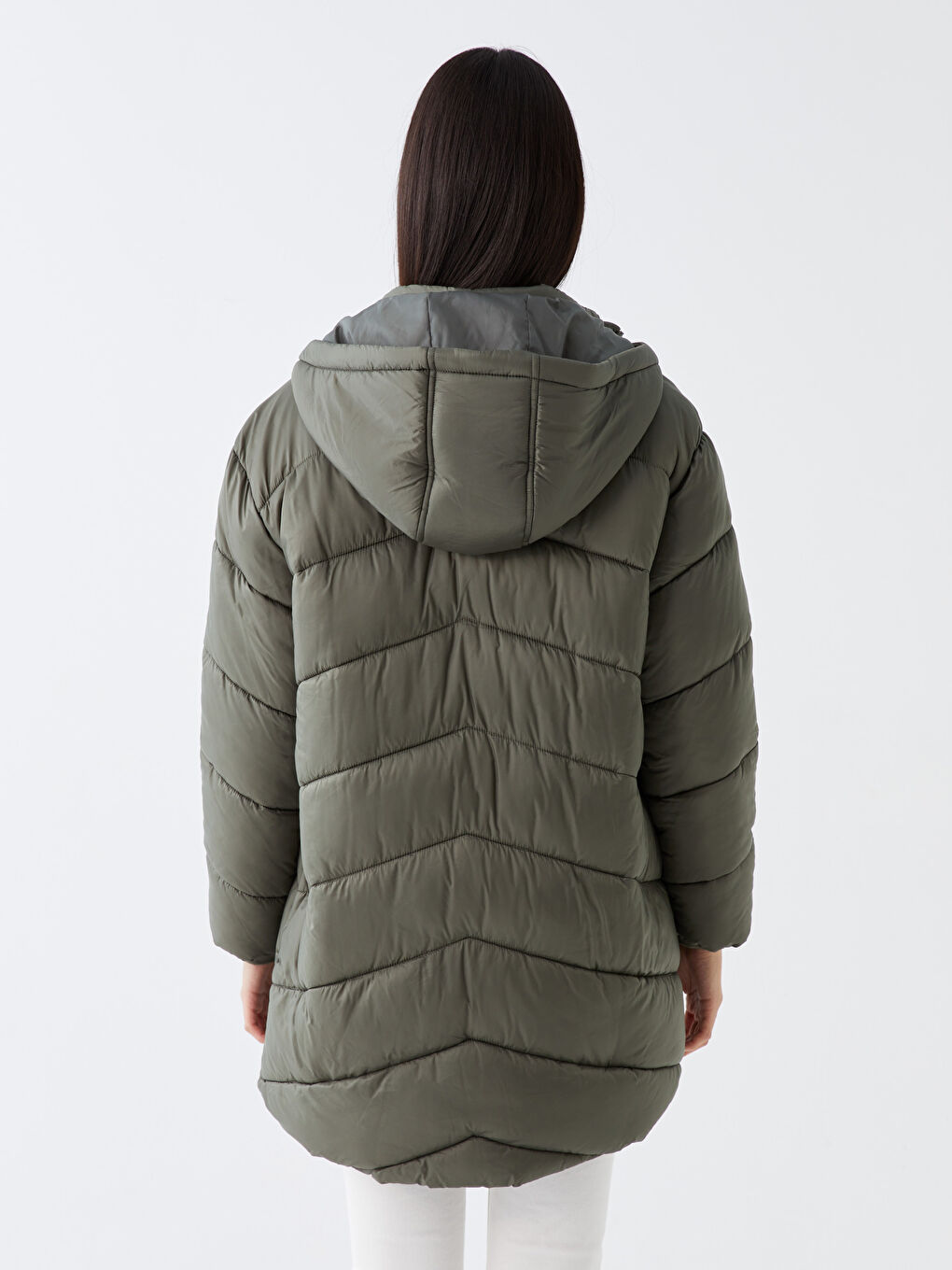 LCW Modest Gri Kapüşonlu Düz Uzun Kollu Oversize Kadın Şişme Mont - 6