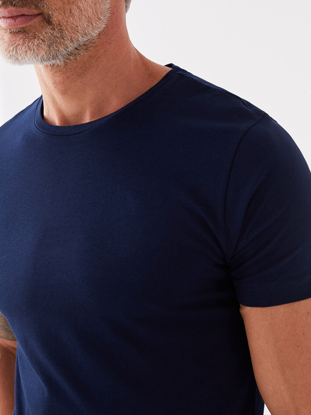 Тениска с кръгло деколте от джърси за мъже-3