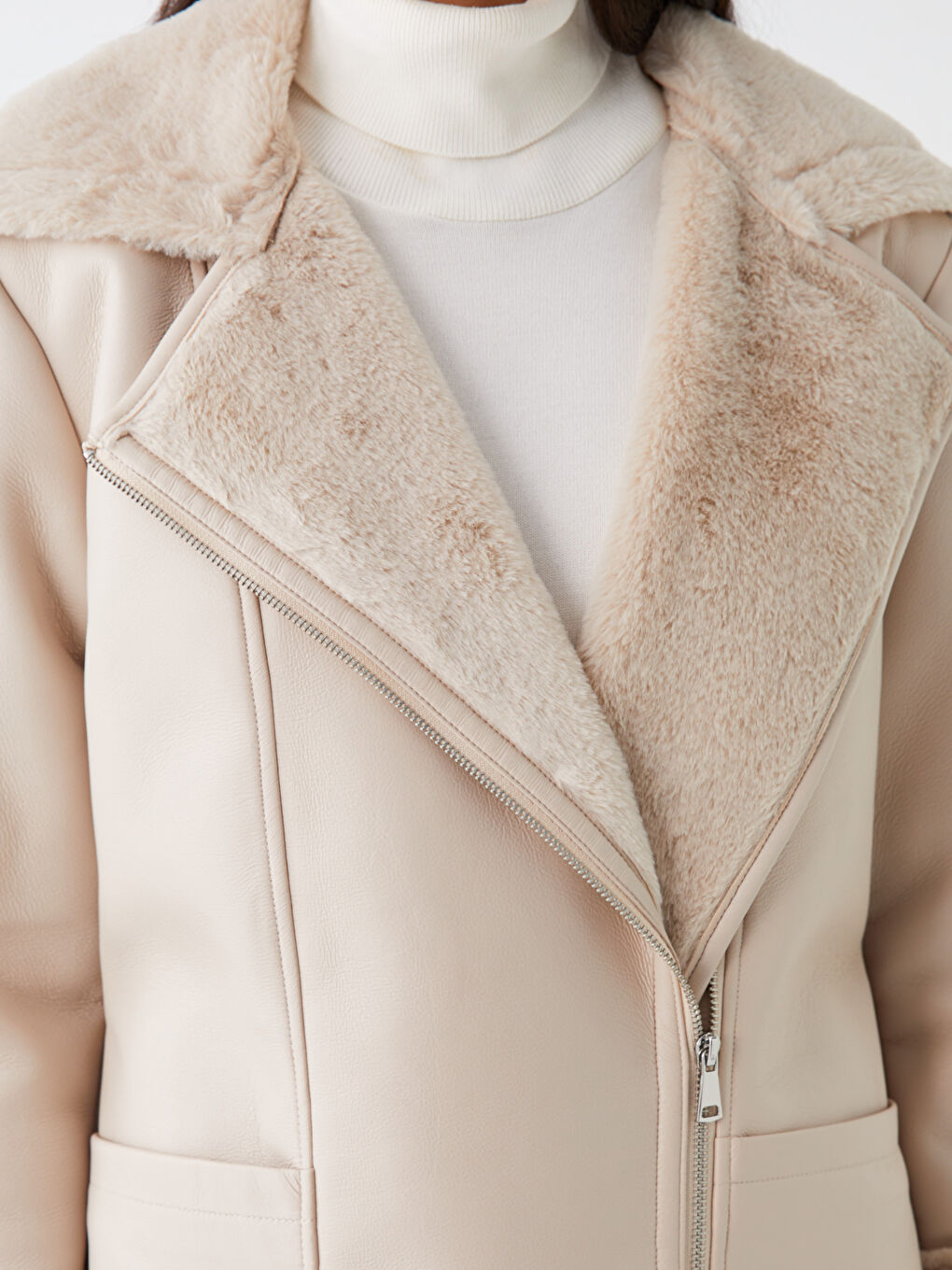 جاكيت جلد صناعي سادة بياقة بايكر للسيدات-5