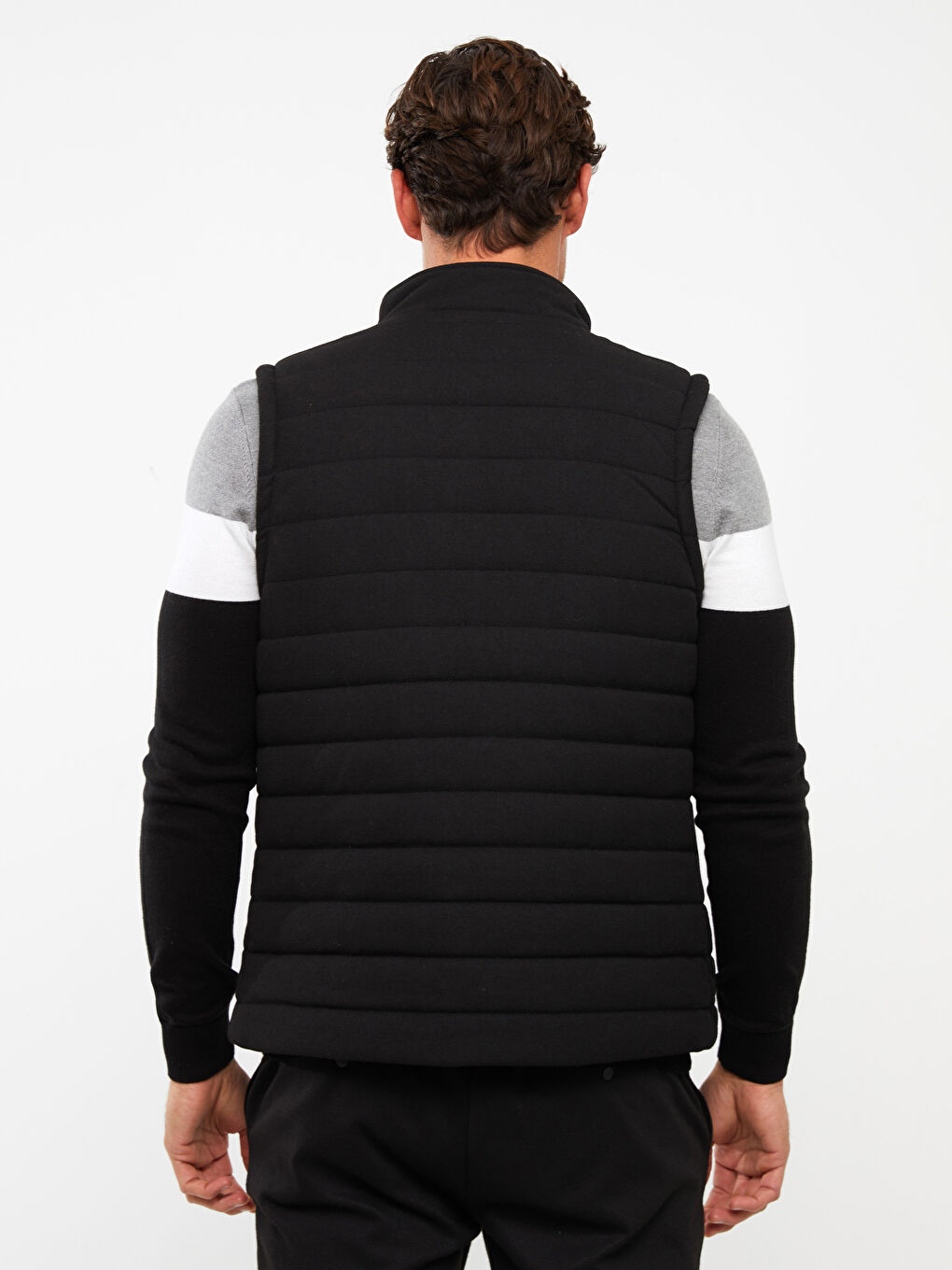 Жилет стандартного кроя с воротником-трубой для мужчин-5