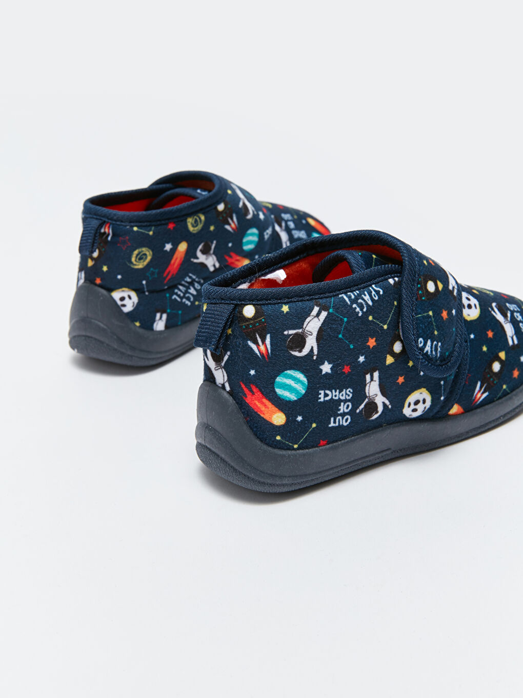 Домашние сапожки-тапочки с принтом и застежкой-липучкой для мальчиков-4