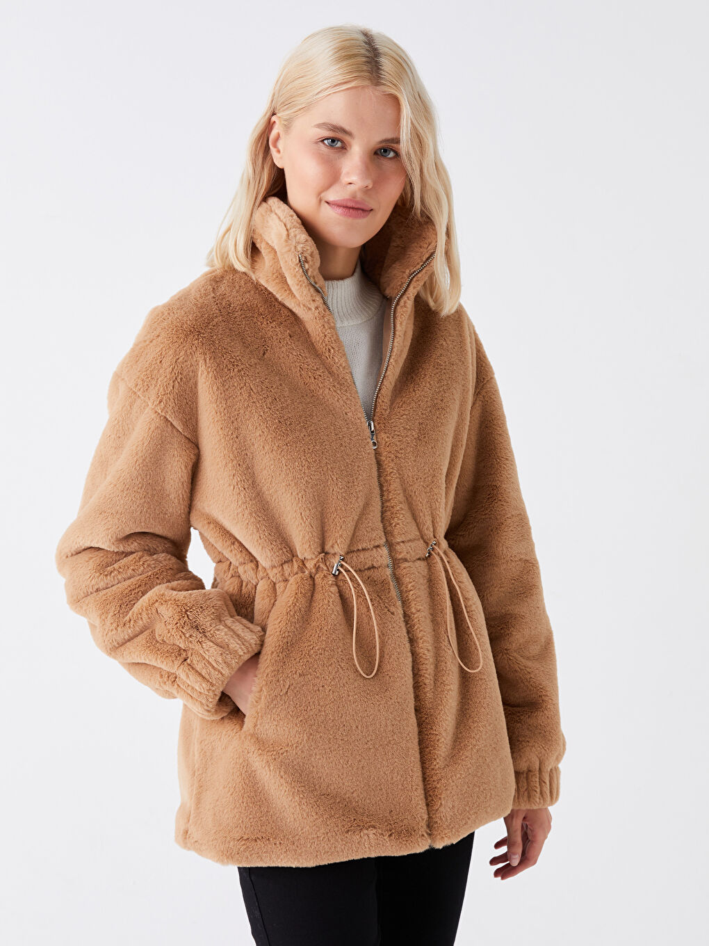 Bej Dik Yaka Kadın Kürk Kaban-1