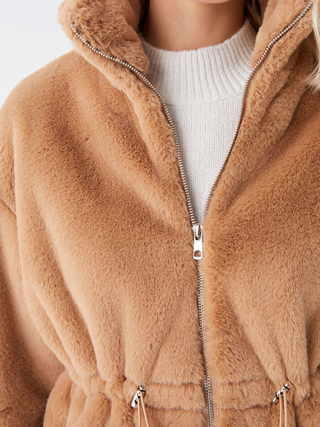 Bej Dik Yaka Kadın Kürk Kaban-3