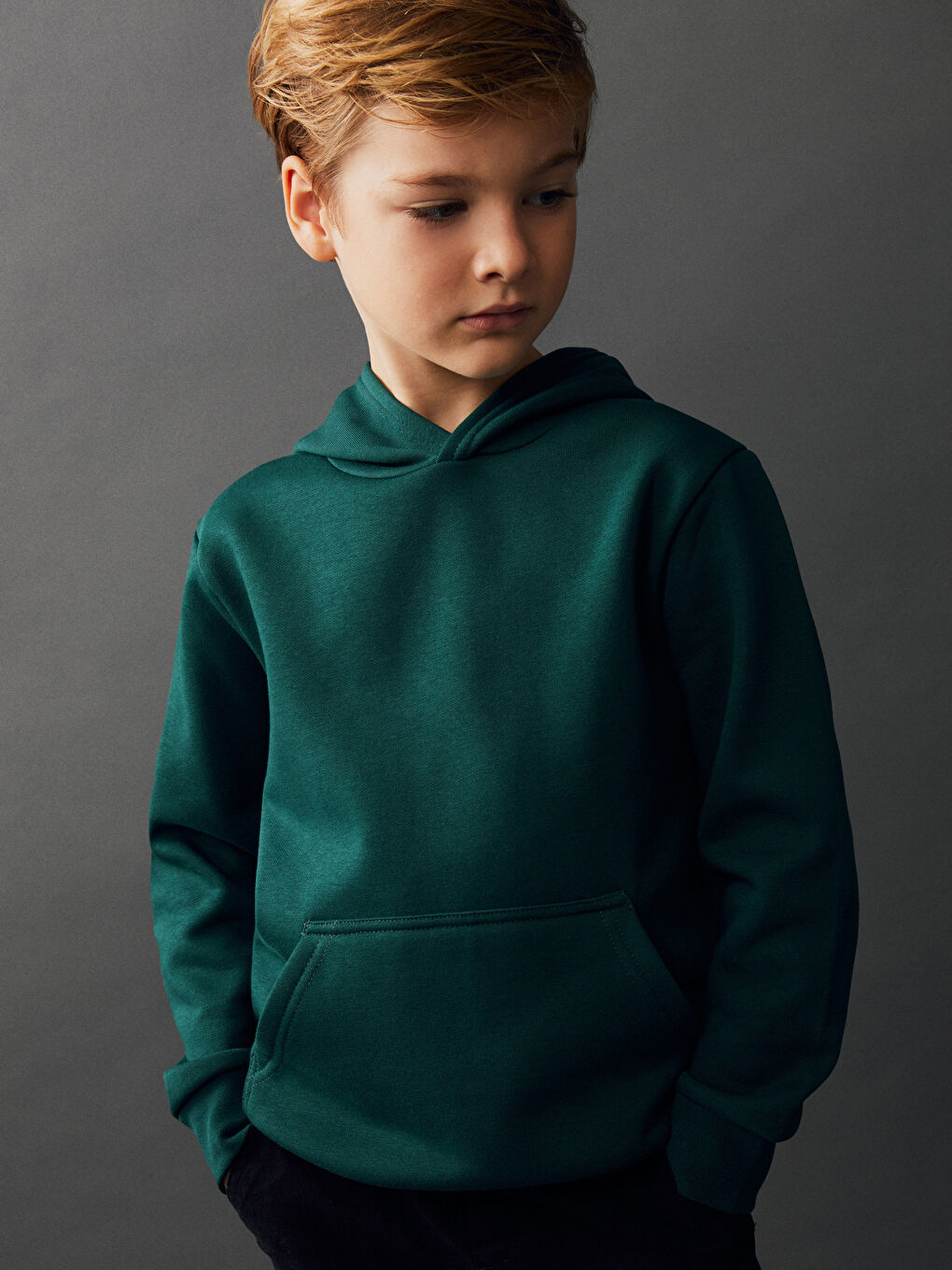 LCW Kids Koyu Yeşil Basic Uzun Kollu Erkek Çocuk Hoodie