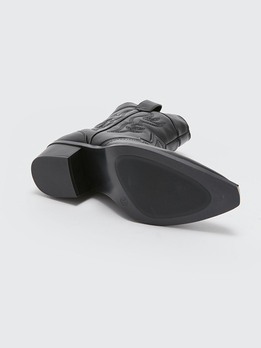 پووتى پاژنەدارى ژنان لە چەرمى دەستکرد-3