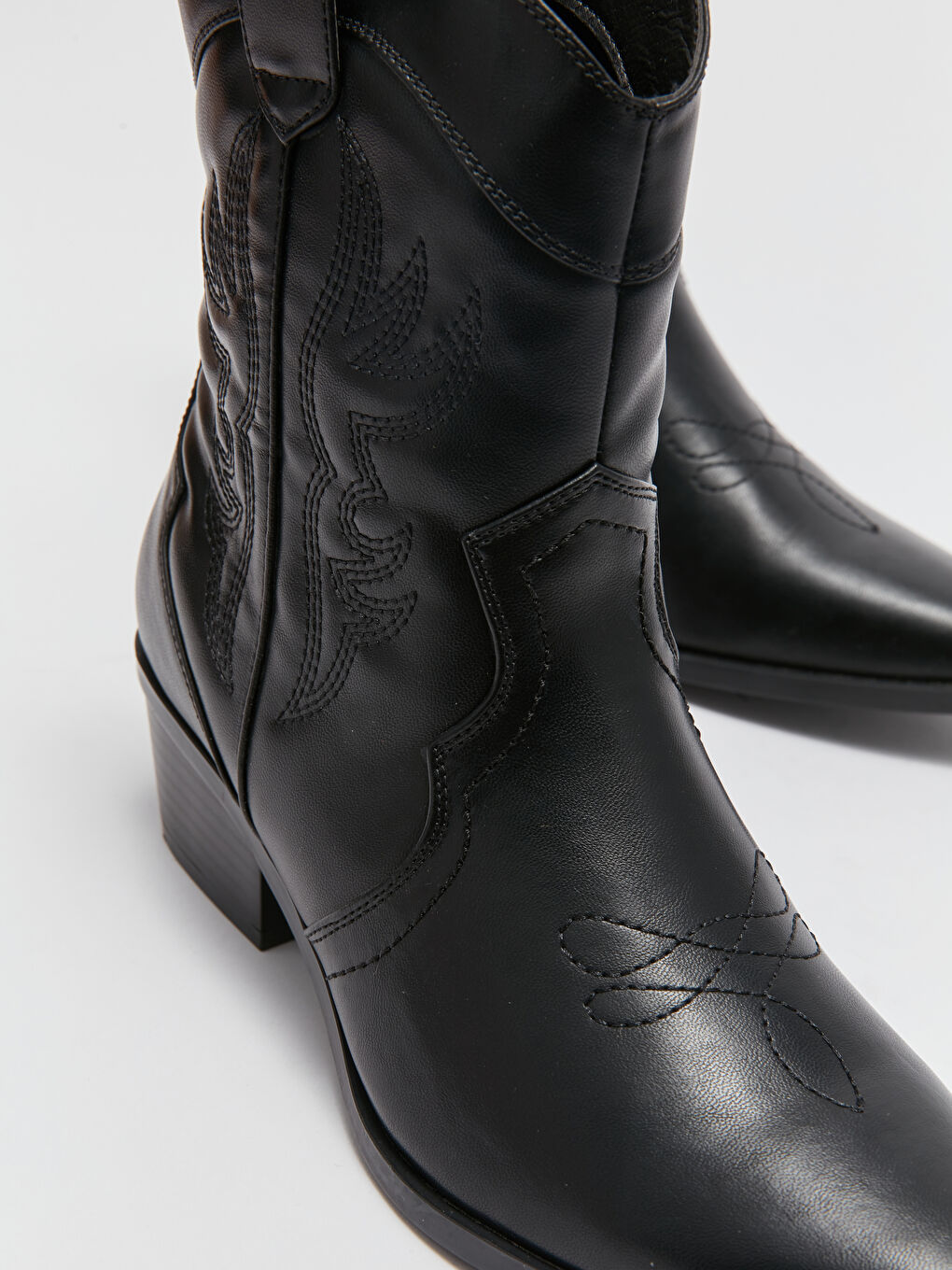 پووتى پاژنەدارى ژنان لە چەرمى دەستکرد-5