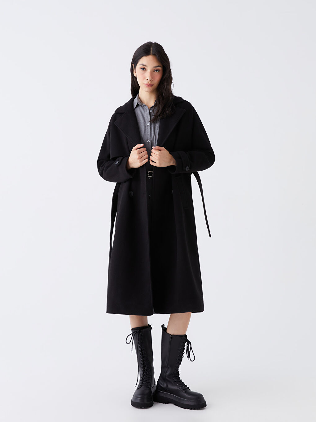 Siyah Kadın Kruvaze Yaka Düz Kaşe Kaban-1