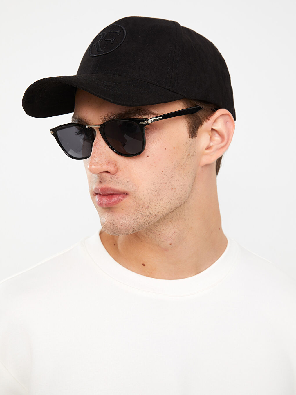 Embroidered Men's Baseball Cap