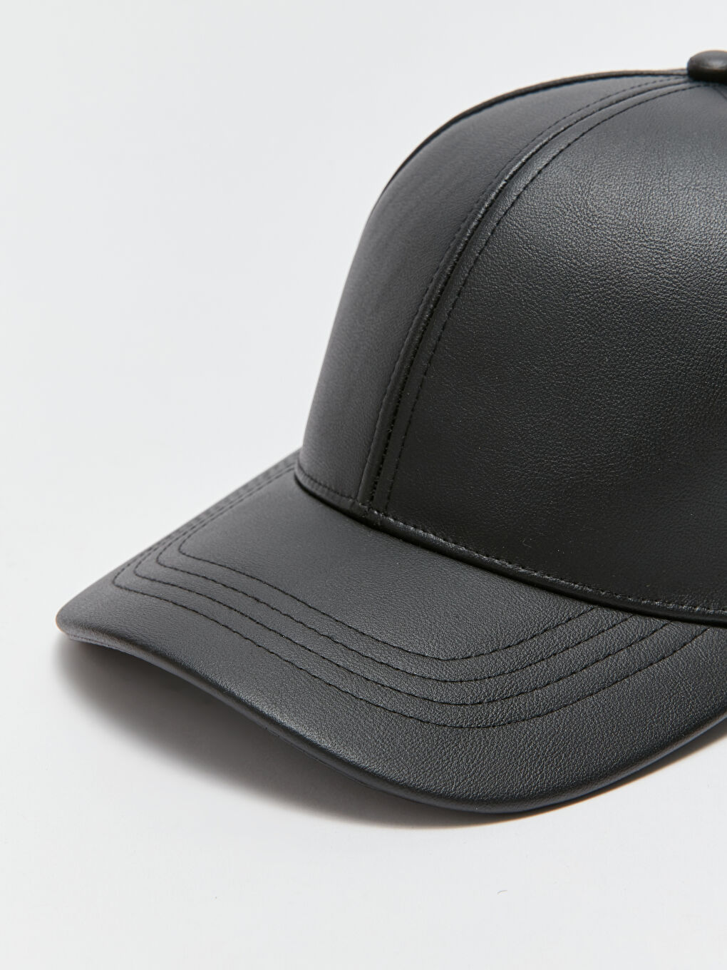 Siyah Deri Görünümlü Kadın Kep Şapka-4