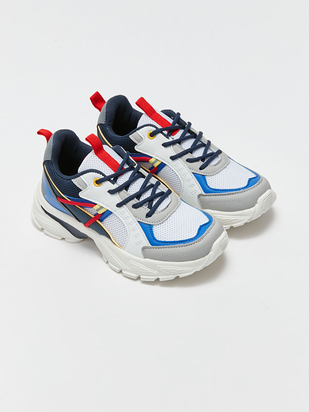 سنيكرز بأربطة للأولاد