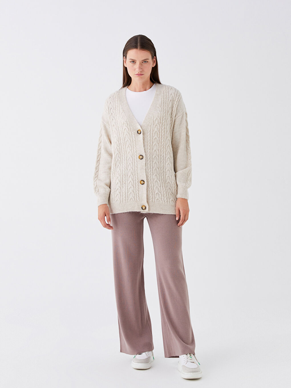 Bej V Yaka Kendinden Desenli Uzun Kollu Kadın Triko Hırka-1