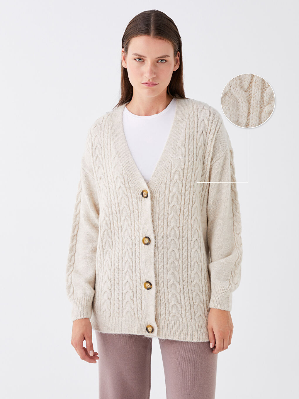 Bej V Yaka Kendinden Desenli Uzun Kollu Kadın Triko Hırka