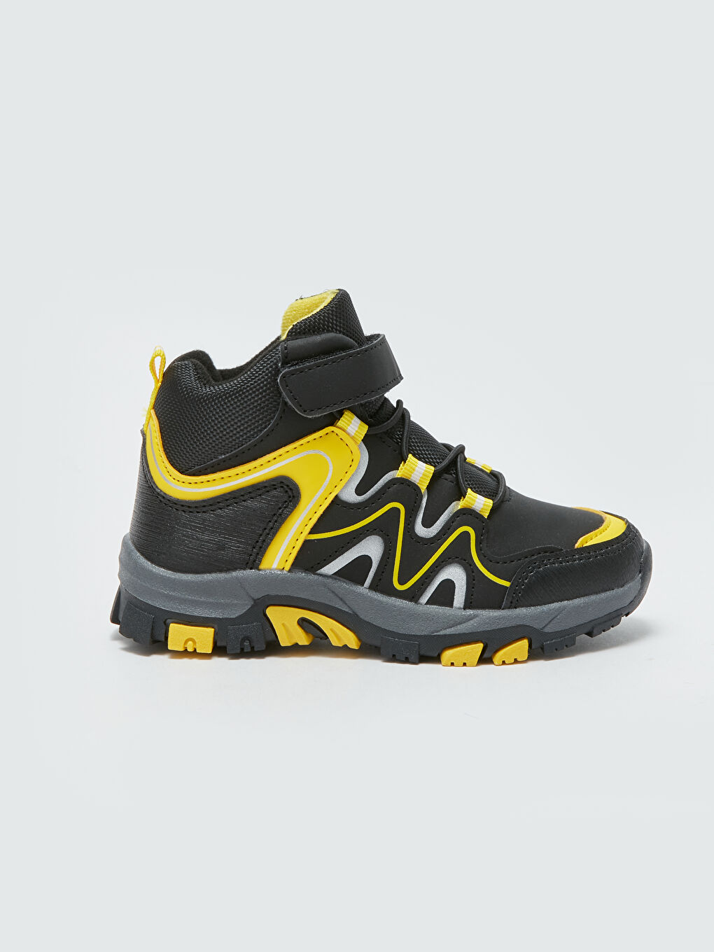 LCW STEPS Color Block Boys Trekking Boots with Lace-Up and Velcro Closure -W33504Z4-HUC