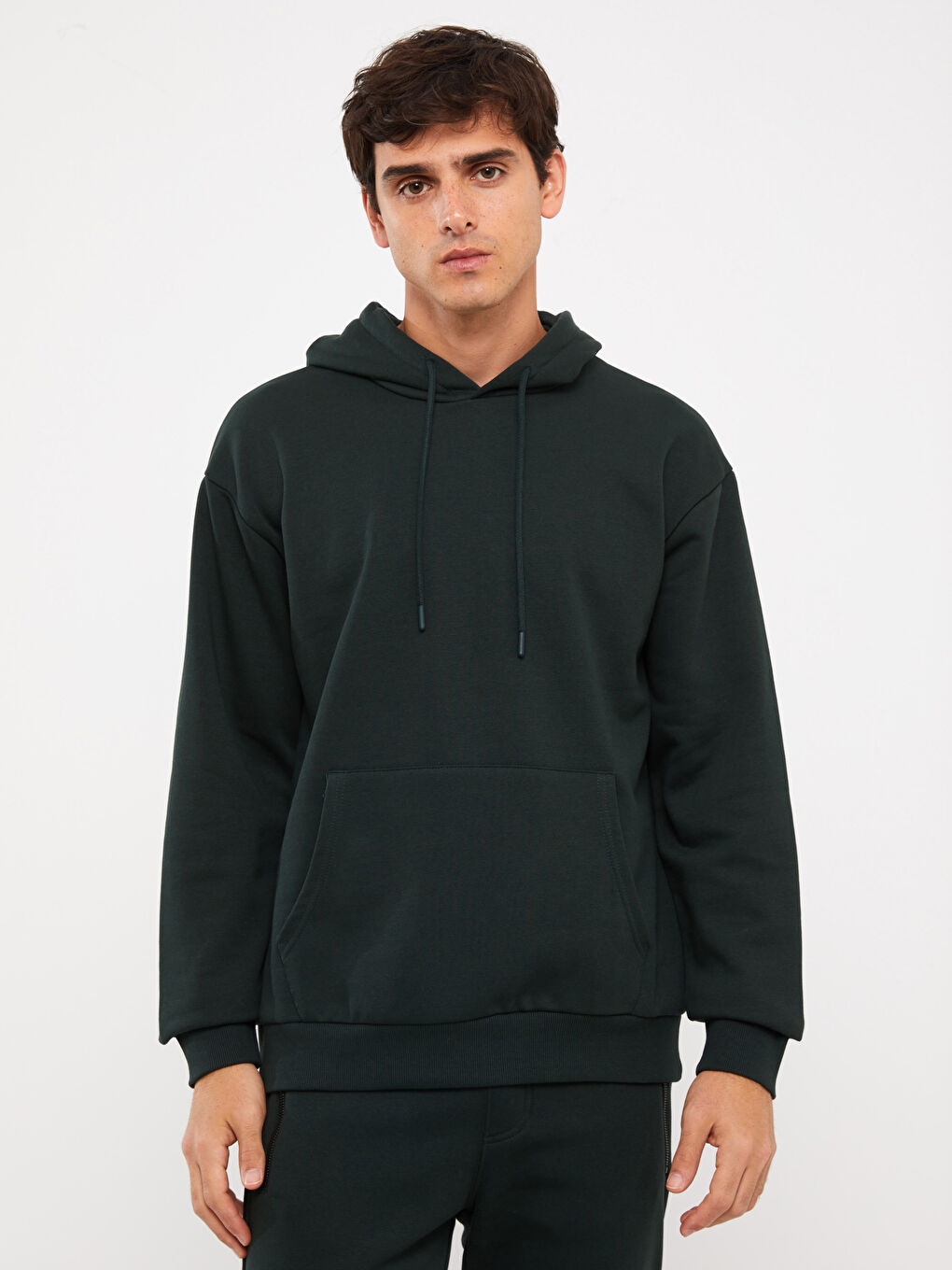 LCW Casual Koyu Yeşil Uzun Kollu Erkek Hoodie - 1