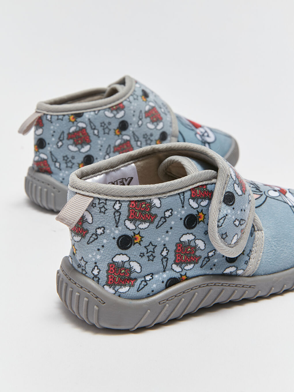 LCW STEPS Bugs Bunny Bedruckte Klettverschluss-Hausschuhe für Baby Jungen -W33546Z1-RQ0