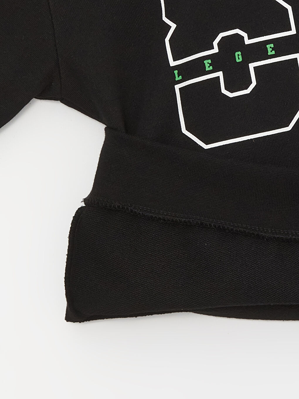 LCW Kids Siyah Kapüşonlu Baskılı Uzun Kollu Erkek Çocuk Sweatshirt ve Eşofman Altı - 2