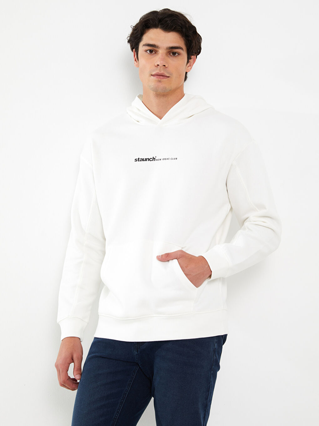 LCW Casual Kırık Beyaz Uzun Kollu Baskılı Erkek Hoodie