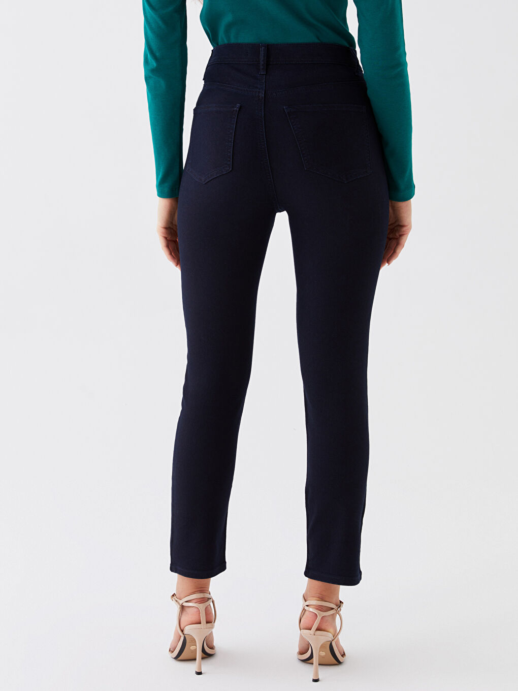 Normal Waist Slim Fit Women Jeans -W33872Z8-890