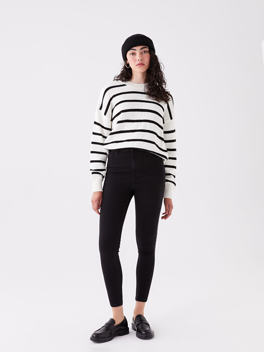 Siyah Slim Fit Kadın Jean Pantolon