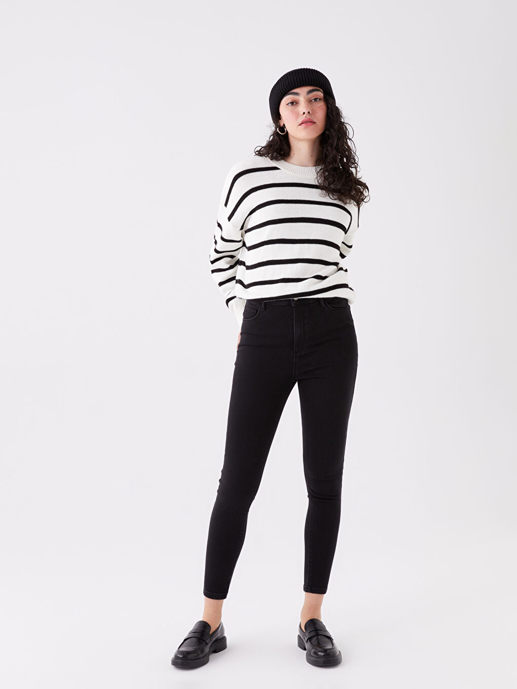 Siyah Slim Fit Kadın Jean Pantolon-1