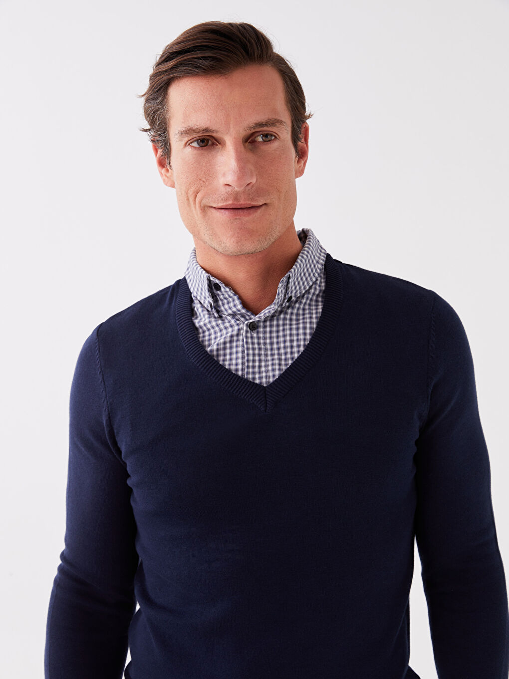 بلوفر تريكو بياقة قميص كم طويل للرجال