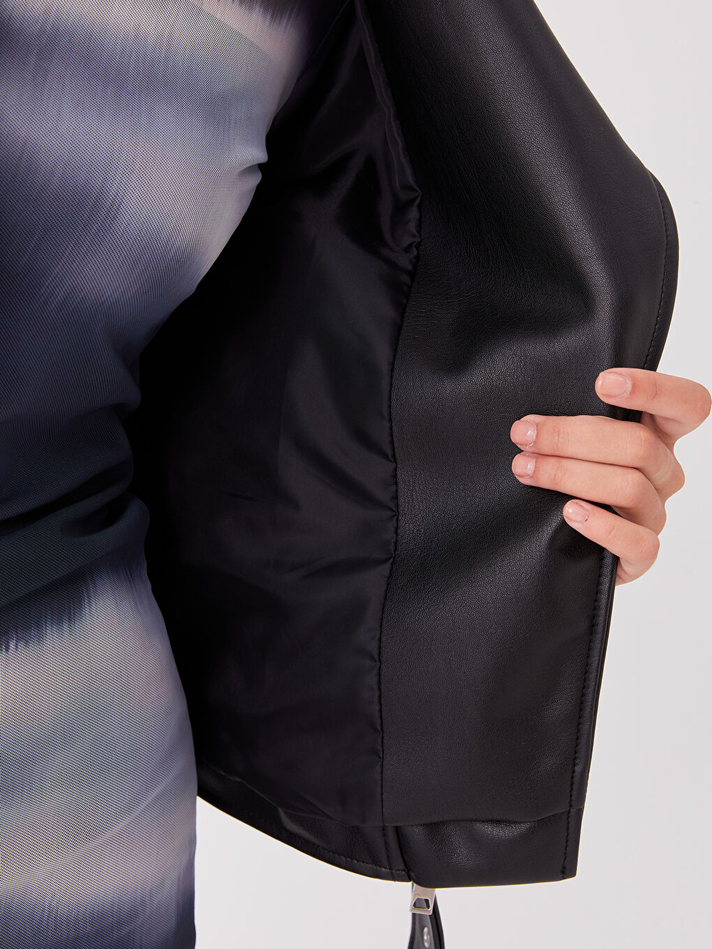 Jachetă din Piele Ecologică Simplă cu Guler Biker pentru Femei-5