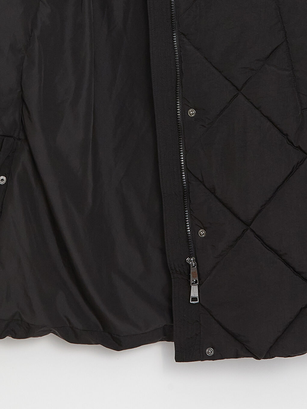 Siyah Kapüşonlu Kapitone Kadın Şişme Mont-7