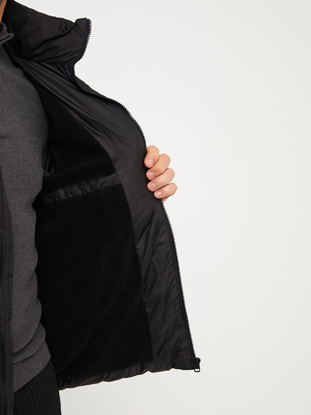 Siyah Standart Kalıp Dik Yaka Erkek Şişme Mont-4