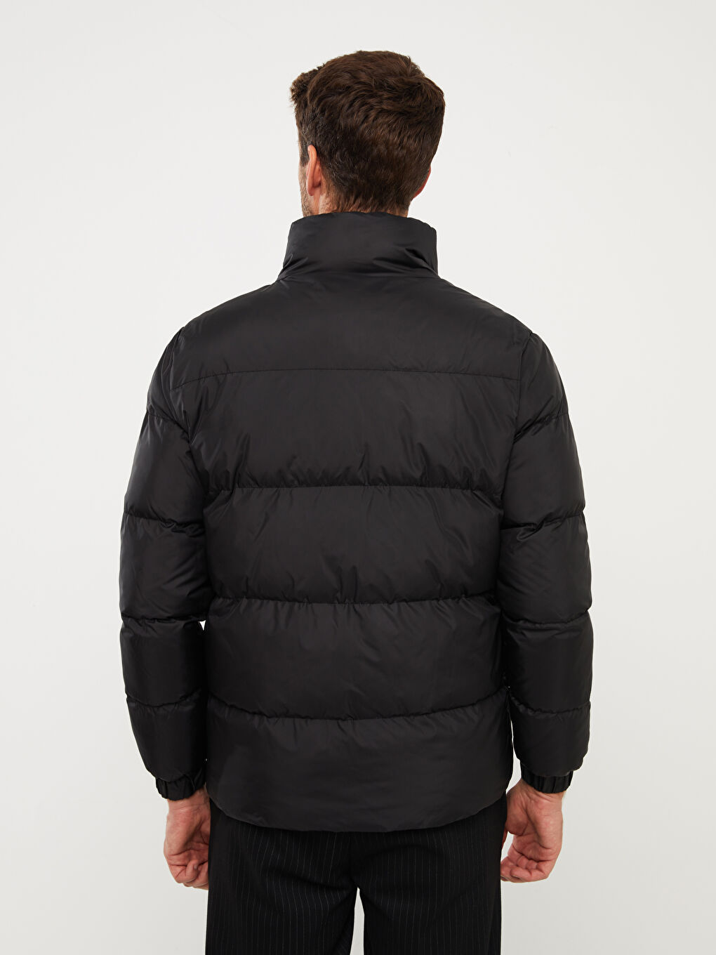 Siyah Standart Kalıp Dik Yaka Erkek Şişme Mont-5