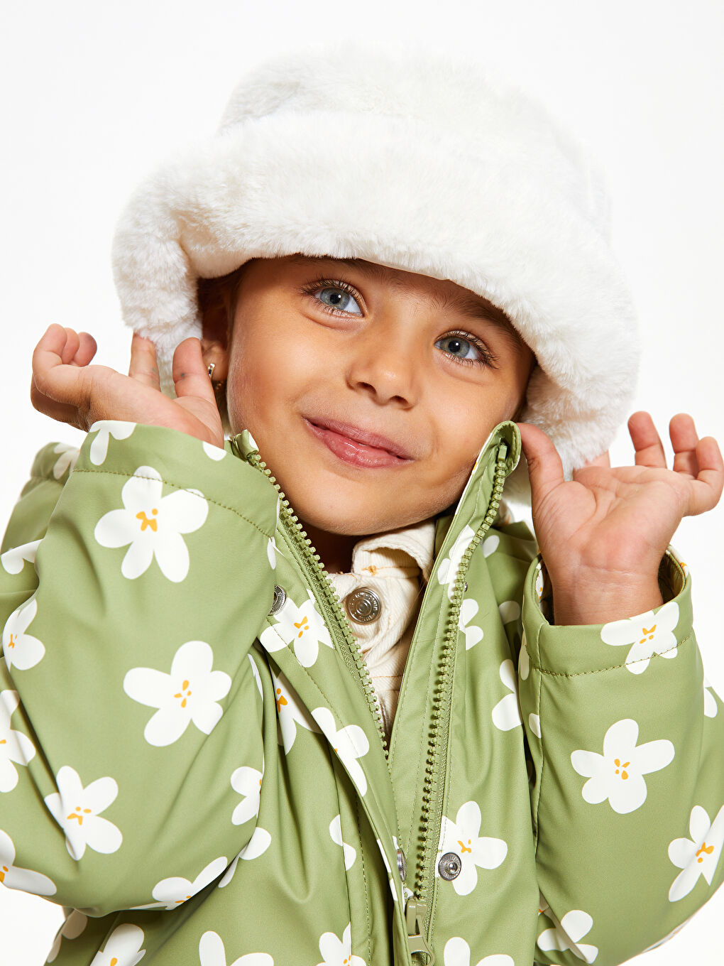 Der Mantel, der Ihre Kindergartenreise Spaß macht