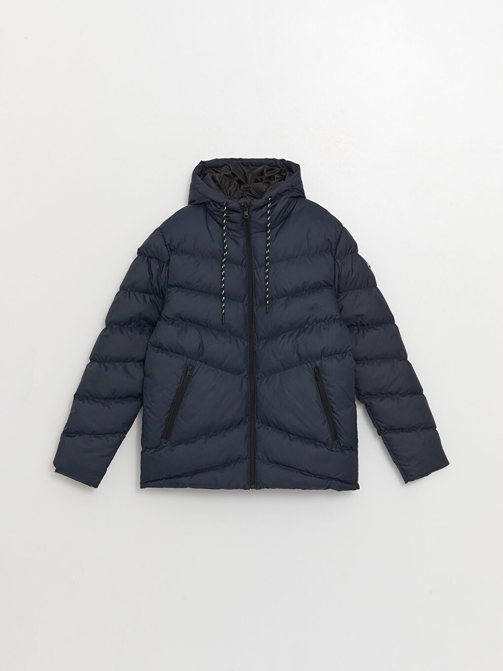 Пальто-дутка для чоловіків стандартного крою з капюшоном-6