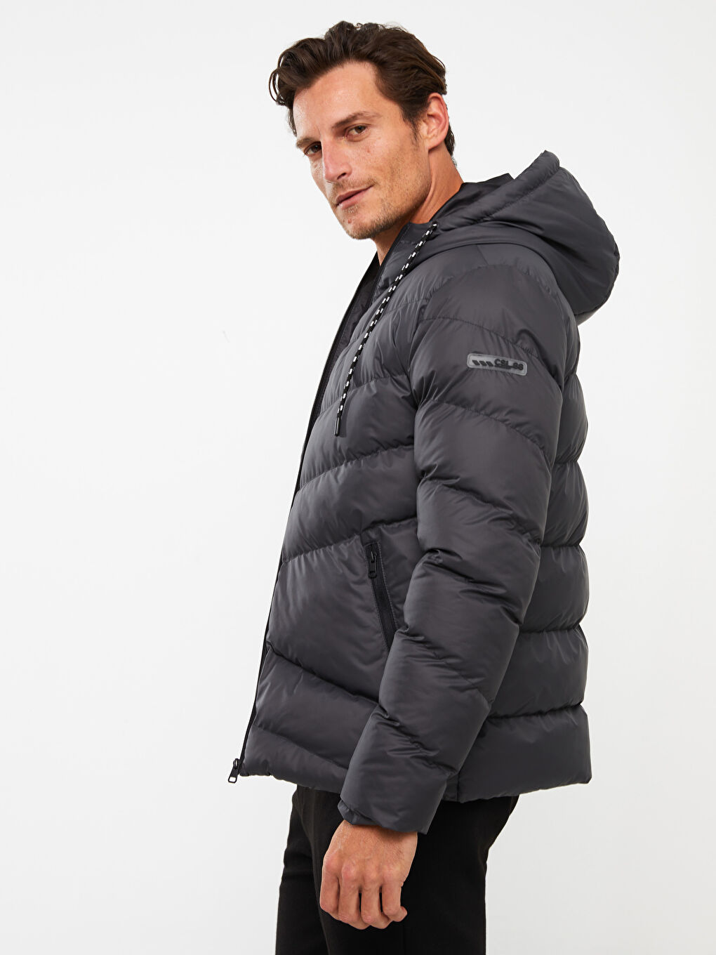 Antrasit Standart Kalıp Kapüşonlu Erkek Şişme Mont-1