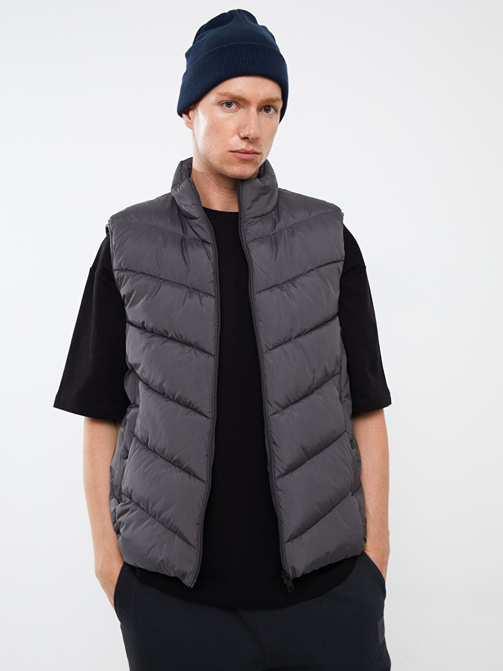 Жилет Дутый Мужской Стандартного Кроя С Воротником-Трубой