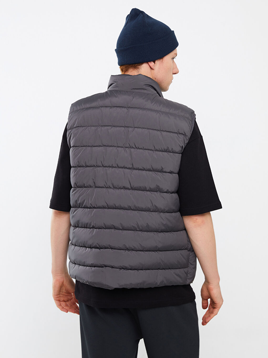 Жилет Дутый Мужской Стандартного Кроя С Воротником-Трубой-4