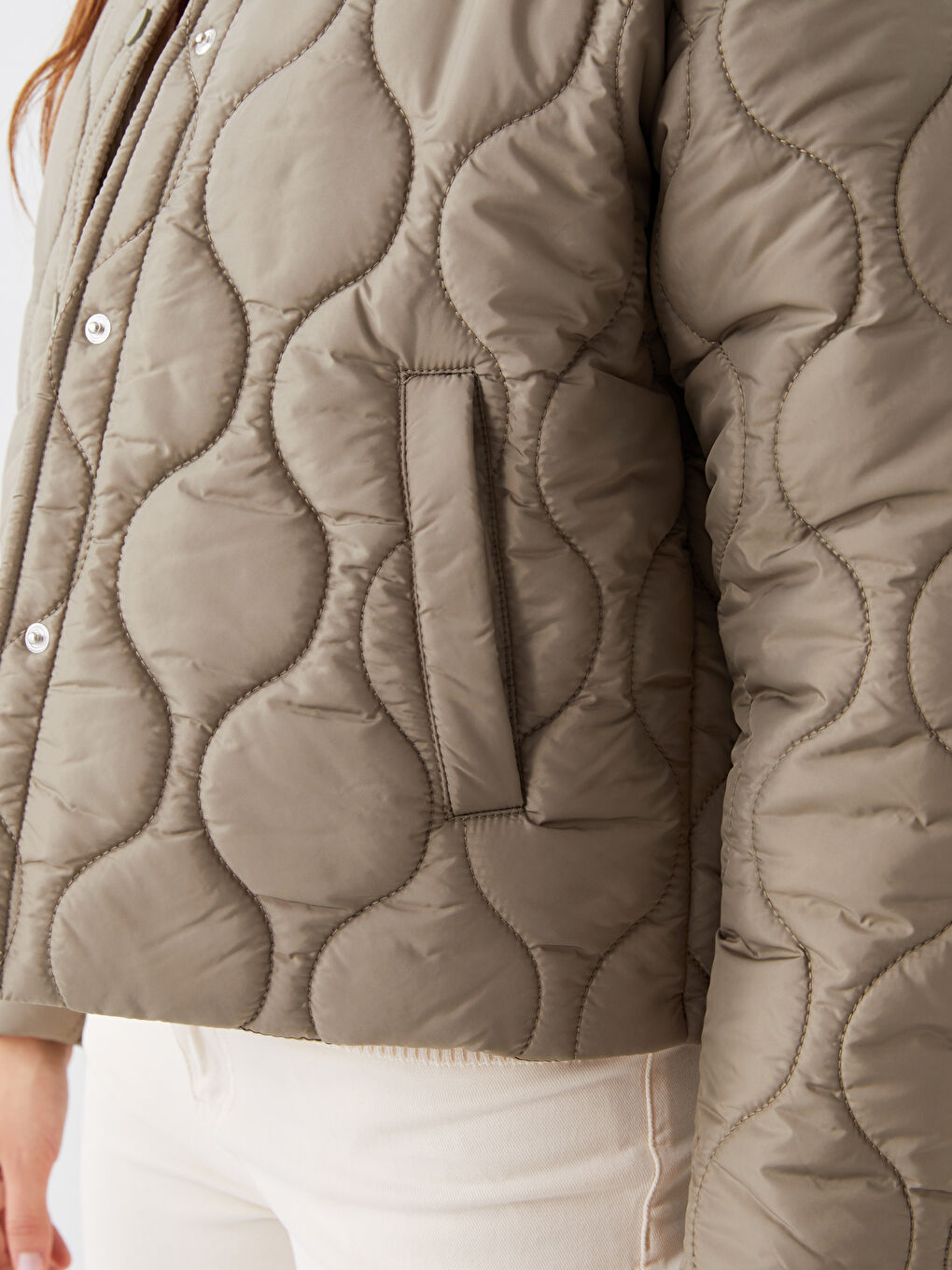 Haki Bisiklet Yaka Kendinden Desenli Uzun Kollu Kadın Mont-3