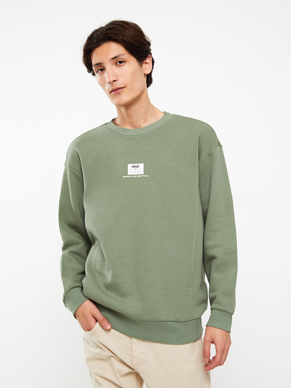 LCW Casual Nane Yeşili Bisiklet Yaka Uzun Kollu Baskılı Erkek Sweatshirt