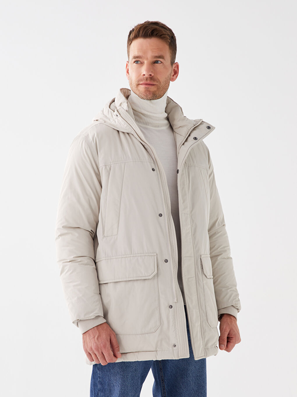 LCWAIKIKI Classic Standart Kalıp Kapüşonlu Erkek Parka -W34770Z8-VCZ