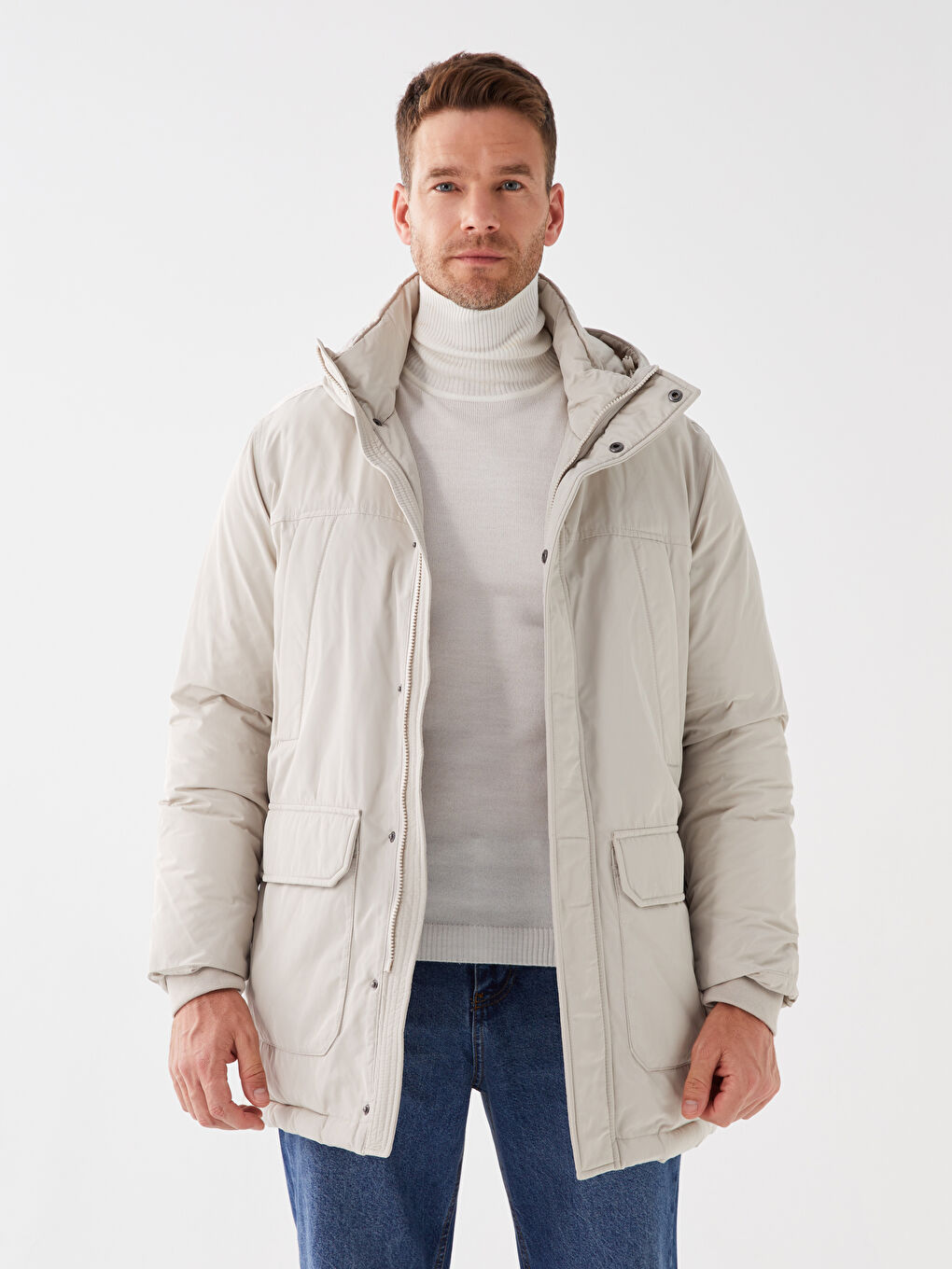 LCWAIKIKI Classic Standart Kalıp Kapüşonlu Erkek Parka -W34770Z8-VCZ