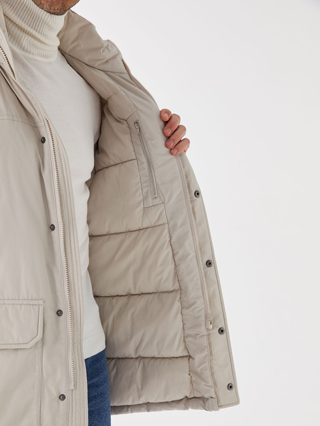 LCWAIKIKI Classic Standart Kalıp Kapüşonlu Erkek Parka -W34770Z8-VCZ