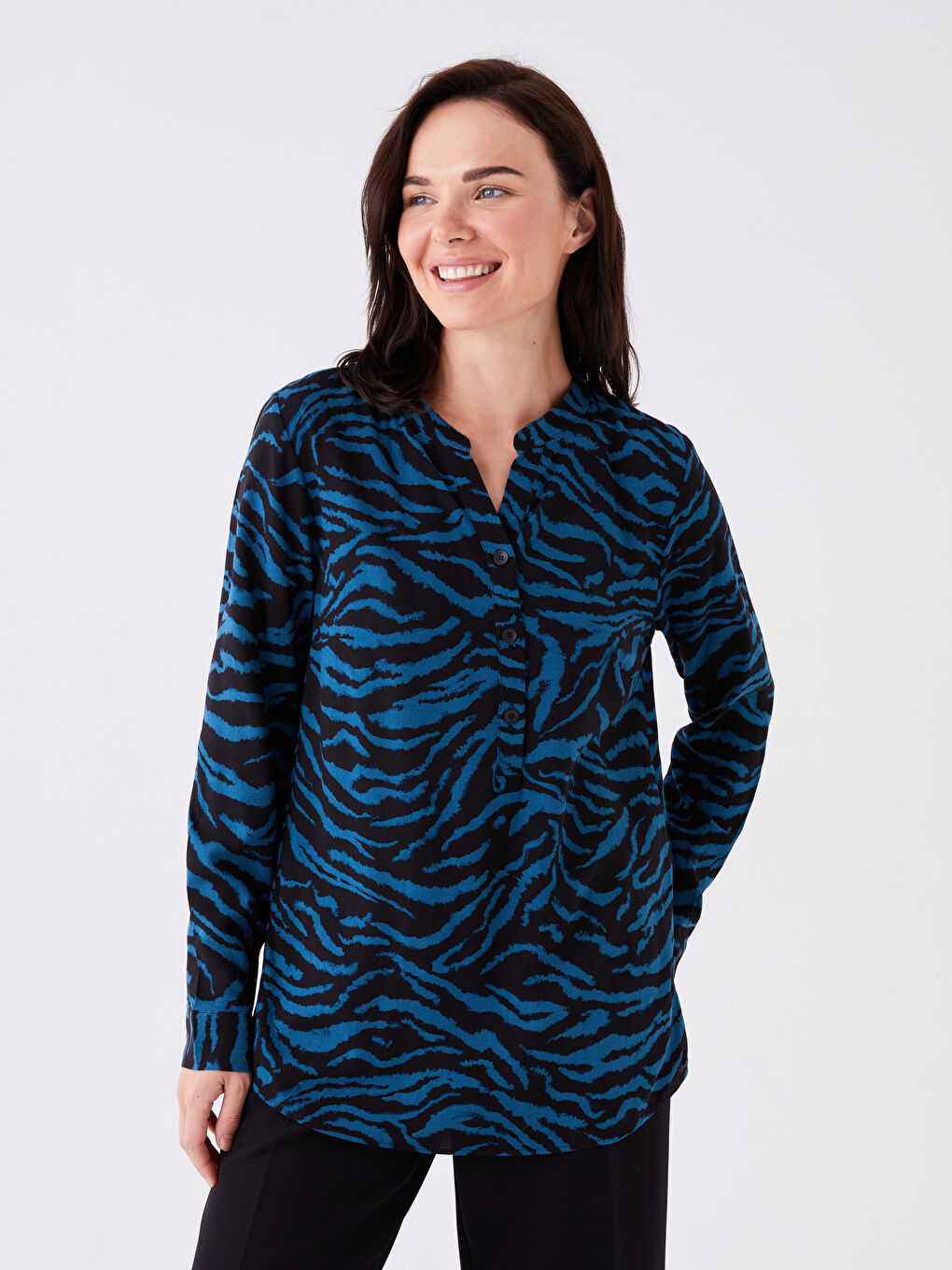 LCW Grace Notch Neck Patterned Long Sleeve Women's Blouse -W34785Z8-LQQ