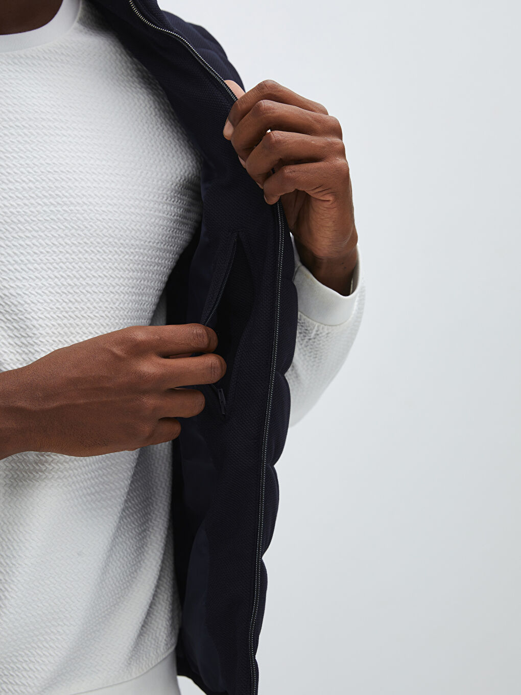Slim Fit Funnel Neck Men's Puffer Gilet-4