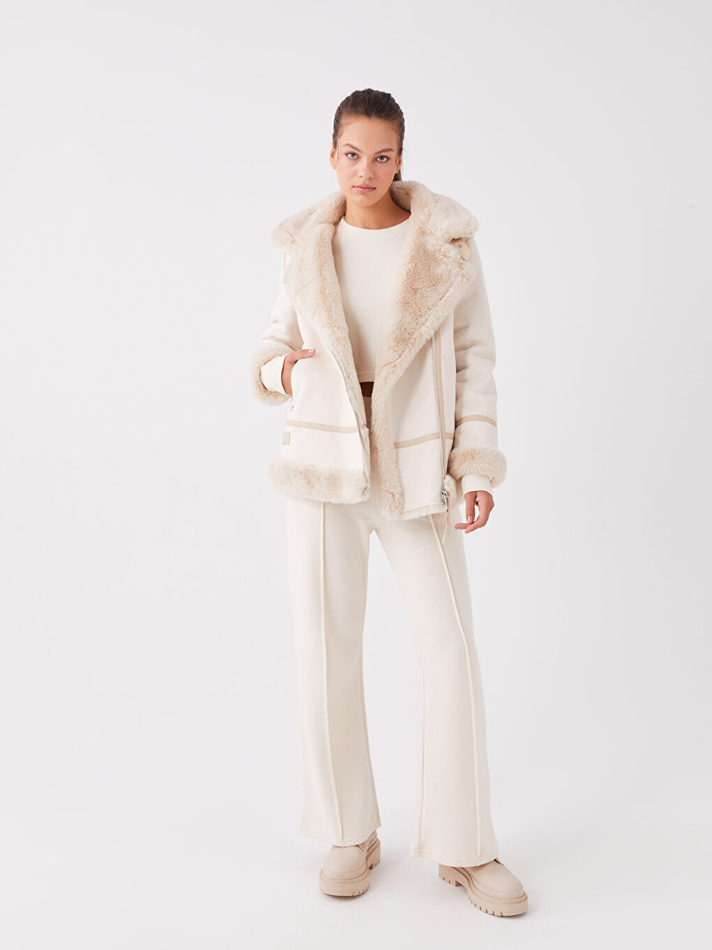 Bej Biker Yaka Düz Uzun Kollu Kadın Kaban-4