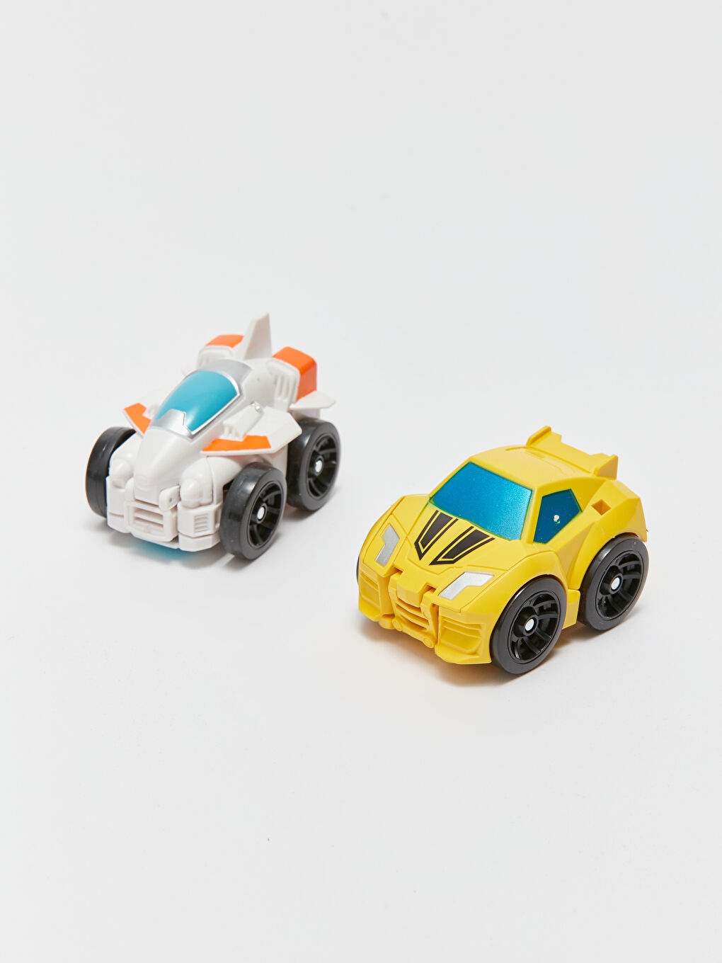 Toy Robot Transforming into a Car -W35244Z4-QBC