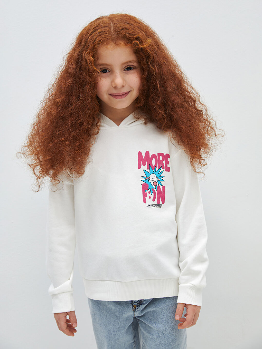 LCW Kids Krem Rengi Baskılı Uzun Kollu Kız Çocuk Hoodie - 1