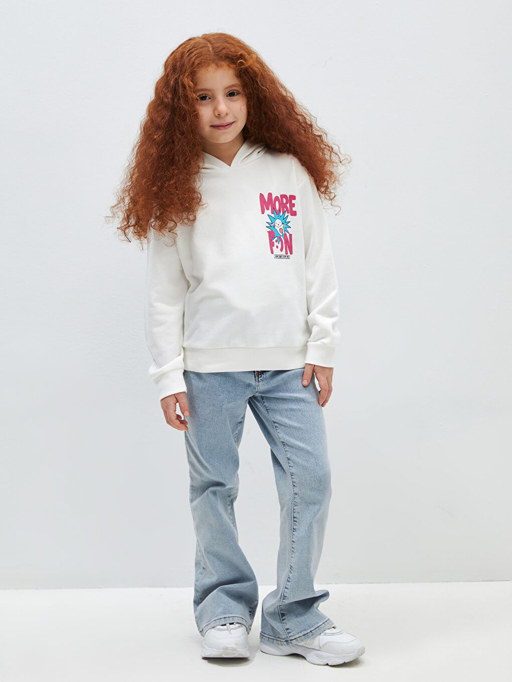 LCW Kids Krem Rengi Baskılı Uzun Kollu Kız Çocuk Hoodie