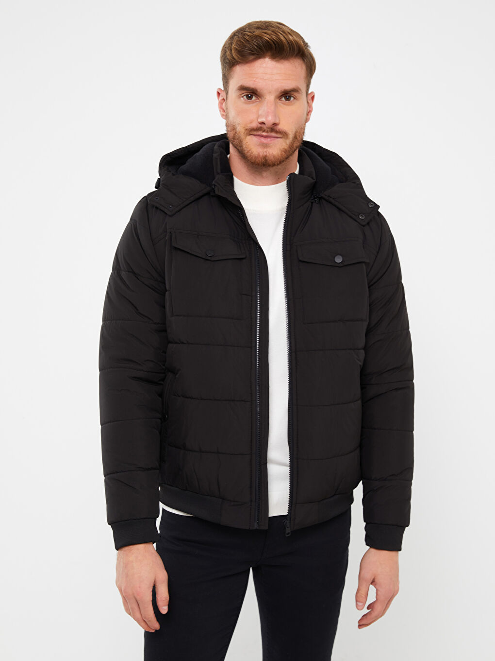 Siyah Standart Kalıp Kapüşonlu Erkek Şişme Mont-1