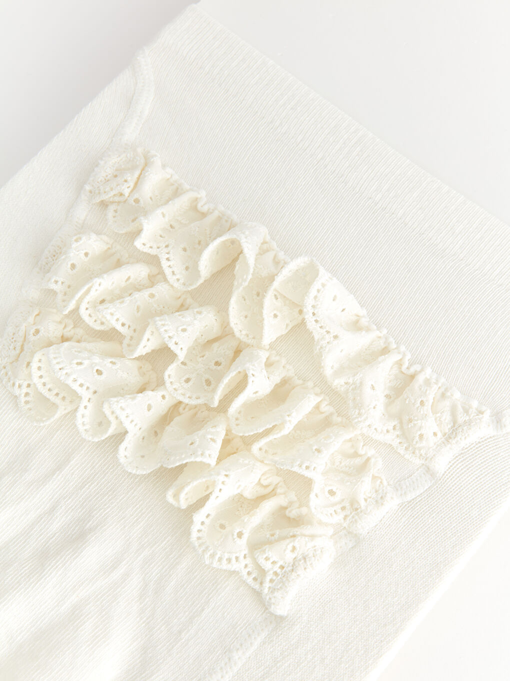 Ekru Kız Bebek Külotlu Çorap-6