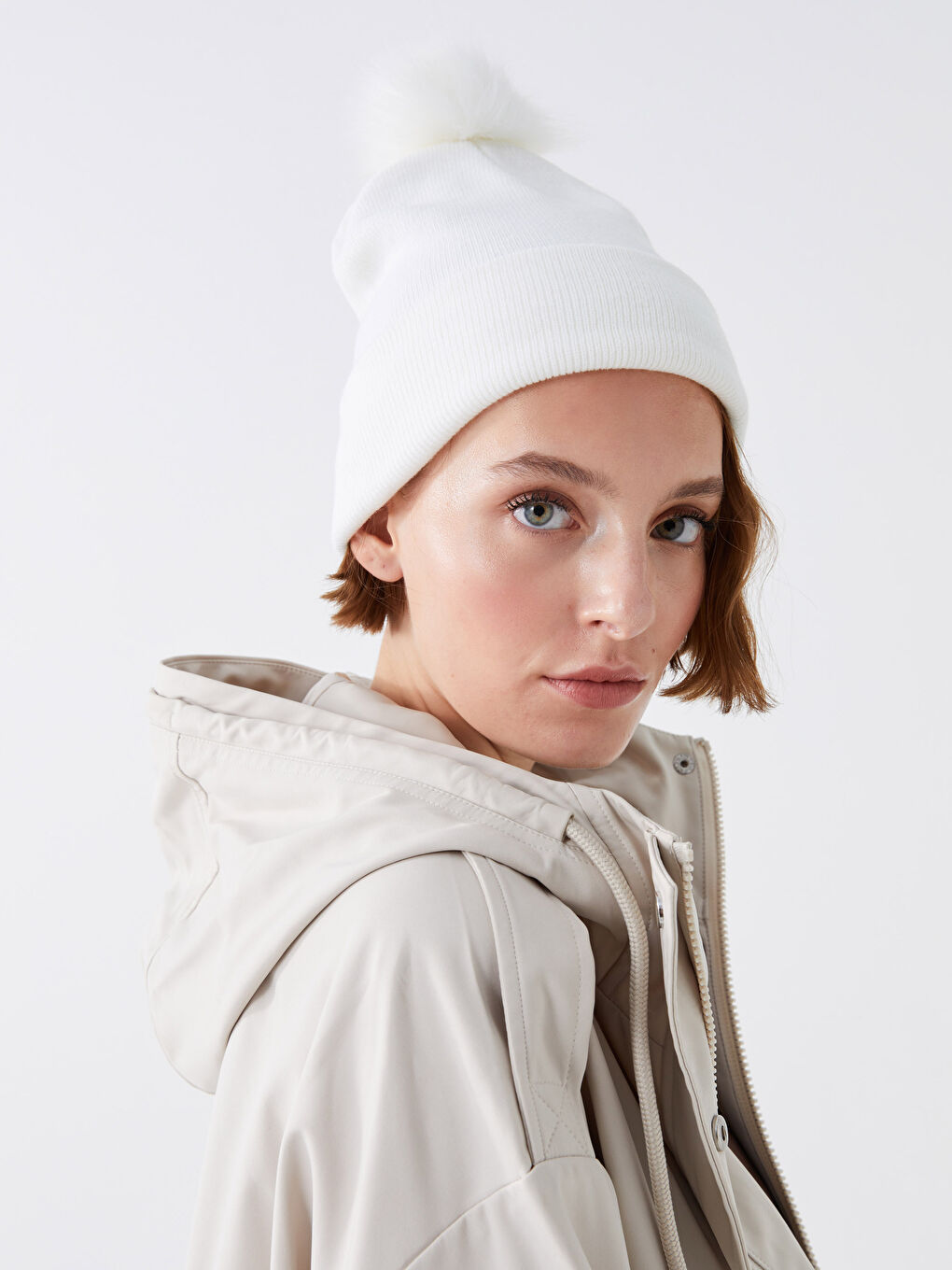 Plush Pom-Pom Women's Beanie -W35631Z8-J5E