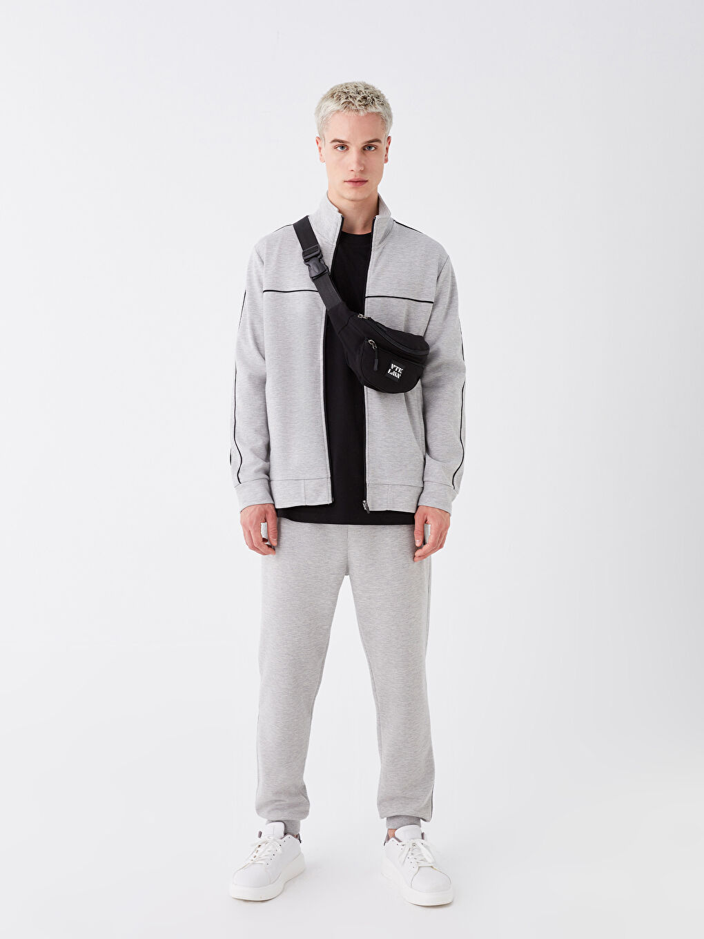 Siyah Etiket Detaylı Erkek Bel Çantası-2